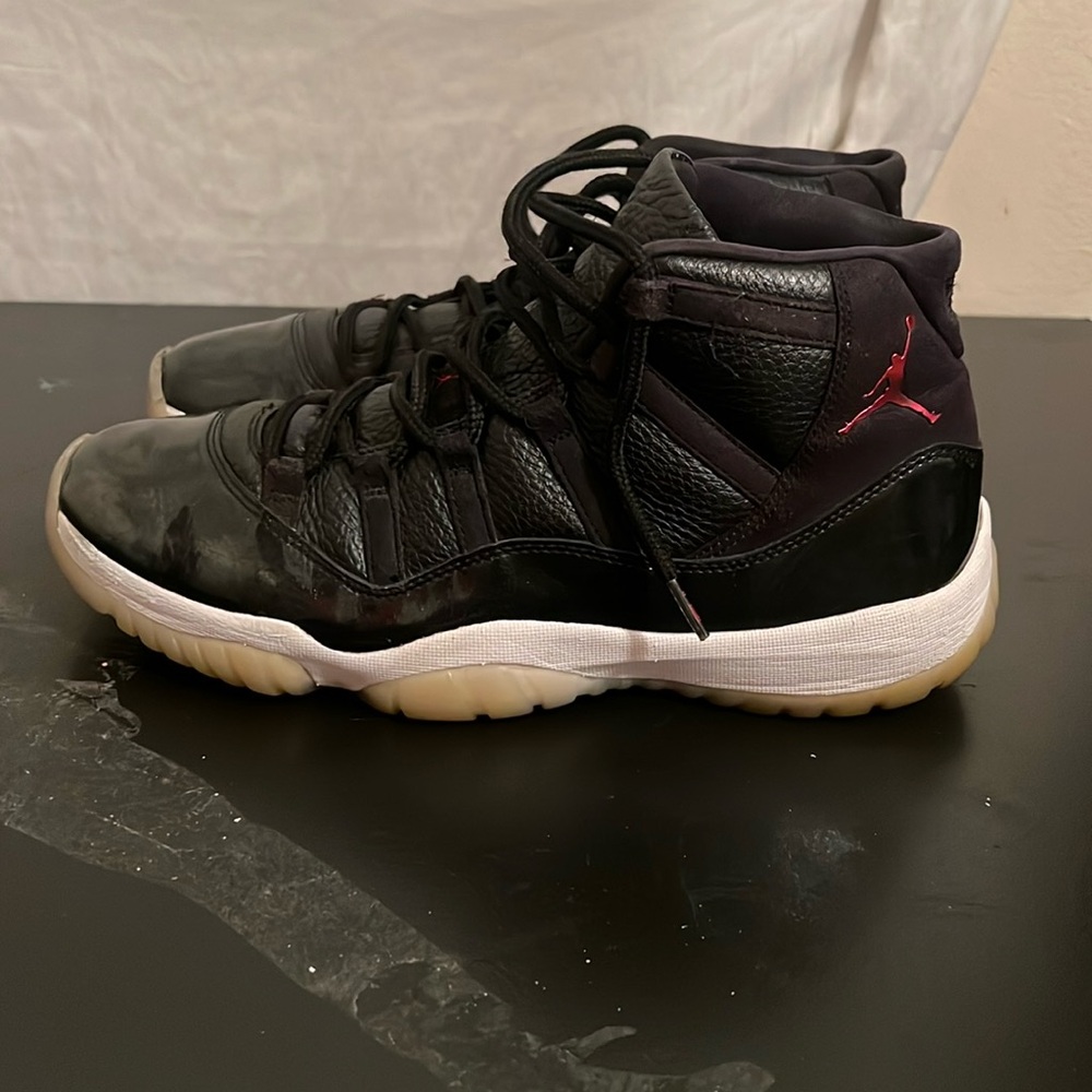 Jordan 11s